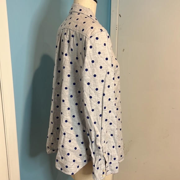 Talbots size large button down - Picture 4 of 5